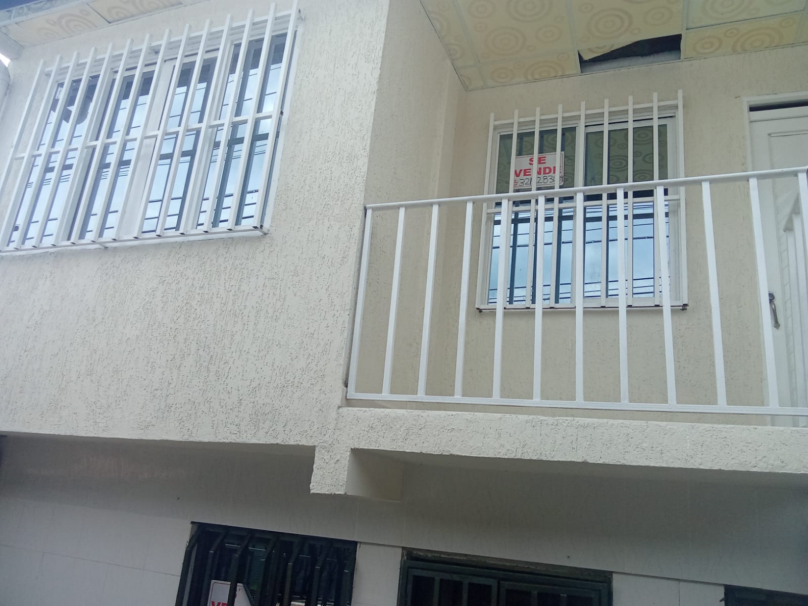 Casa Bifamiliar Bosques de Pinares